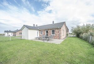 Moderne Doppelhaushälfte - perfekt zu zweit – DAG-891 - Ferienhaus Kajüte mit Terrasse und Kamin (HT)