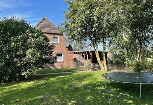 Großzügiges Ferienhaus mit großem Garten in Alleinlage – NIB-831 - Großzügiges Ferienhaus in Alleinlage (HT)