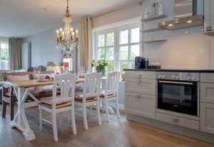 Uhlenhorst – Großzügig geschnittene Ferienwohnung im traumhaften Kapitänsdorf Keitum!