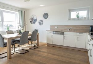 Großzügige Ferienwohnung auf zwei Ebenen mit Infrarotsauna – DAW-834 - Maisonette-Wohnung mit Infrarotsauna und Balkon