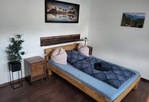 Einzelwohnung im EG mit Terrasse und AC
