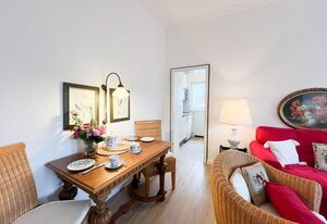 Haus Friesland - Wohnung 3 – Eine Stadtvilla mit großzügig und geschmackvoll eingerichteten Ferienwohnungen.