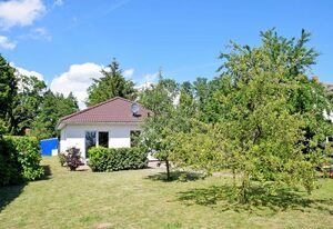 ***Ferienhaus Naturidyll mit großem Garten***