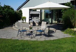 Großzügiges Haus mit traumhafter Gartenanlage