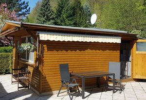 Poolhaus im Südharz
