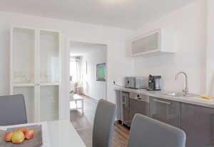 FeWo direkt am Meer! Zentral aber ruhig- Marin am Hafen 2 – Ferienwohnung 2