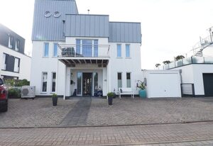 Biene's Nest – Komfortables Ferienhaus für bis zu 8 Personen und Hund mit Balkon und Terrasse