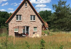 Haus Hartriegel im Bispinger Heidezauber