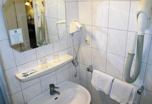 Meyn – Einzelzimmer, Dusche, WC