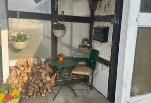 Zur schönen Rosenblüte, Ferienhaus – FH,140m²,2xDU/WC/1DZ,1VBZ,1EZ,Schlafsofa.,EG/OG