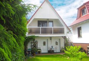 Ferienhaus mit Balkon, Terrasse und Garten