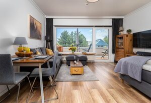 Abendsonne – Charmante 1- Zimmer-Ferienwohnung im Herzen von Sylt, in Wenningstedt.