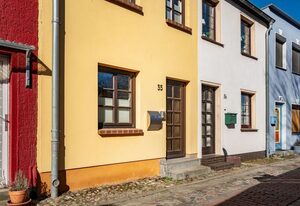 "Boddenhus" Gartenstraße 35 – Komfortables Ferienhaus „Boddenhus“ in Barth mit Balkon und moderner Ausstattung