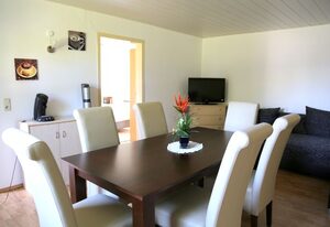 Bungalow mit Pool
