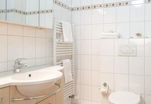 Strandburg – Am Strand: Großzügige 1-Raumwohnung für 2 Personen.