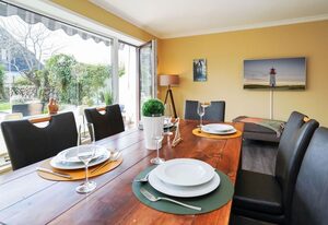 Silwai EG – 3-Zimmer App. für 4 Pers. mit Terrasse, PKW-Stellplatz, WLAN, Haustiere erlaubt.