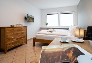 Adrian 5 – Einfaches, zentrales App. für 2 Pers., inkl. WLAN und TV, separate Küche.