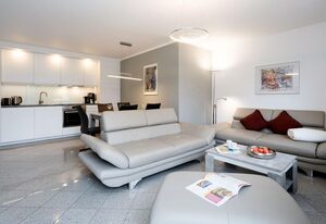 Albatros EG – Modernes 3-Zimmer App. für 3-4 Pers. mit Terrasse, Garten, PKW-Stellplatz, WLAN.