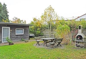 ruhig gelegene Fewo mit Terrasse nahe dem Strelasund