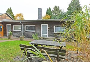 ruhig gelegene Fewo mit Terrasse nahe dem Strelasund