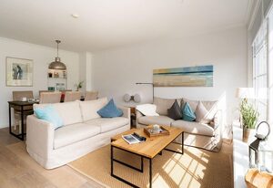 Meeresgarten – Modernes Haus für 6 Pers. mit Terrasse, PKW-Stellplatz, WLAN, Haustiere erlaubt.