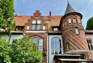 Ferienwohnung am Theater Haus Schill – Appartement XXL