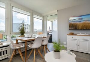 Am Stadtpark – Modernes App. für 4 Personen - Balkon, PKW-Stellplatz, WLAN. Haustiere erlaubt.
