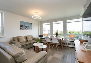 Am Stadtpark – Modernes App. für 4 Personen - Balkon, PKW-Stellplatz, WLAN. Haustiere erlaubt.