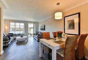Ferienwohnung Pebbles – 3-Zimmer App. für 4 Personen mit Terrasse, Stellplatz, WLAN. Haustiere erlaubt.