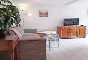 Ferienhaus Figelski mit Terrasse in Sassnitz – Ferienhaus Figelski in Sassnitz mit Terrasse