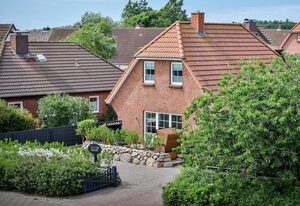 Sylt Seascape I – Zentraler Luxus Bungalow für 4 Personen mit Sauna, Garten, PKW-Stellplatz, WLAN.