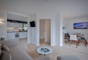 Sylt Seascape I – Zentraler Luxus Bungalow für 4 Personen mit Sauna, Garten, PKW-Stellplatz, WLAN.