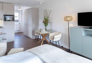 Daylight – Moderne 1 Raumeckwohnung am Strand mit Balkon und Stellplatz