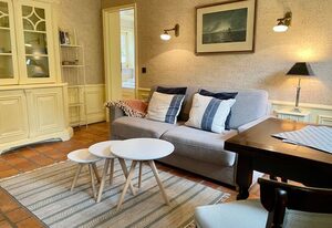 Kiebitz – Schönes 2-Zimmer App. mit Terrasse, PKW-Stellplatz, WLAN. Haustiere erlaubt.