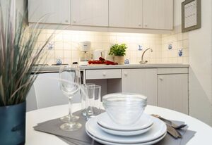 Lerchenweg Apartment – Gemütliches App. für 2 Personen mit Terrasse, PKW-Stellplatz, WLAN.