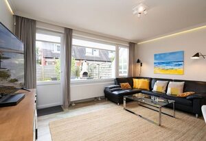 Süderliebe – Modernes Haus für 6 Pers. mit Terrasse, PKW-Stellplatz, WLAN. Haustiere erlaubt.