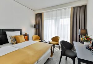 Dorint Hotel Dresden – Doppelzimmer Standard, Badewanne