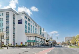 Dorint Hotel Dresden – Doppelzimmer Standard, Badewanne