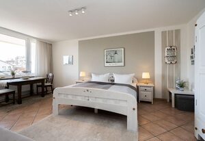 Strandgut – Gemütliches, zentrales 2-Zimmer App., strandnah, 2 Balkone, Stellplatz, WLAN.