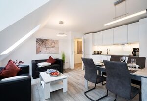 Albatros OG – Modernes 3-Zimmer App. für 4 Pers. mit PKW-Stellplatz, WLAN, Nespresso Maschine.