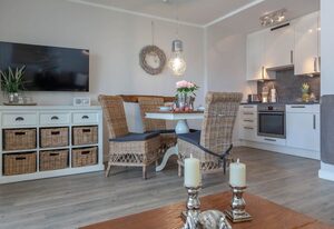 Off Shore – Direkte Strandlage, modernisierte 2 Zimmer-Wohnung mit Stellplatz.