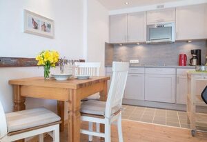 Blue Water – Haus Eidum, am Strand, 2 Zimmerappartement mit Balkon