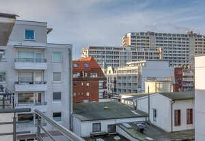 Black Pearl – Elisabethstraße, Haus Dünenburg, moderne 2 Zimmerwohnung mit Balkon & Garage