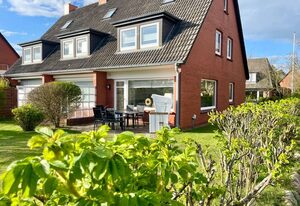 Bootshaus – Modernes Ferienhaus für 6 Pers. mit Terrasse, PKW-Stellplatz, WLAN.
