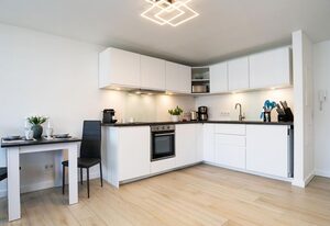 Meerblick II – Modernes App. mit Meerblick, Westbalkon, WLAN. Haustiere erlaubt.