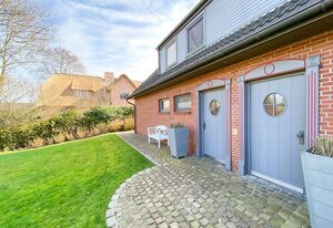 Lee Biberhüs – Gemütliche Wohnung unter Reet im Landhausstil im traditionellen Archsum.