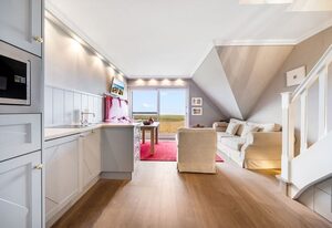 Fernsicht – Hochwertig ausgestattete Wohnung in ruhiger Lage mit unverbautem Wattblick.