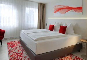 Ramada by Wyndham Dresden – Standard-Doppelzimmer