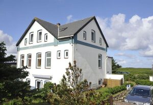 Haus Decker, App. 3 – Ferienwohnung mit ca. 80 m², 4 Zimmern und Meerblick für bis zu 4 Personen