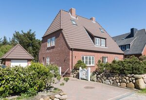 White Pearl OG – Luxus-App., strandnah für 6 Pers. mit Sauna, Terrasse, WLAN. Haustiere erlaubt.